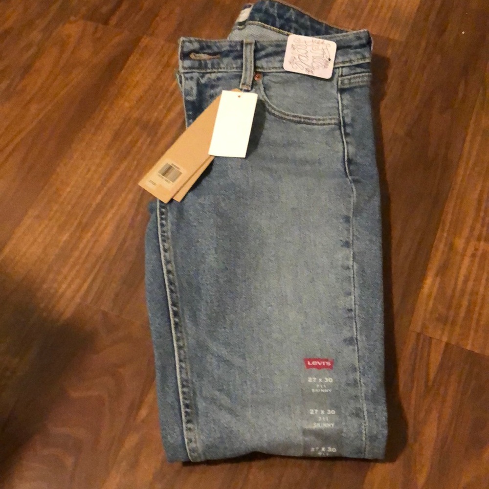 Levi’s 711 Skinny Fit 27X30